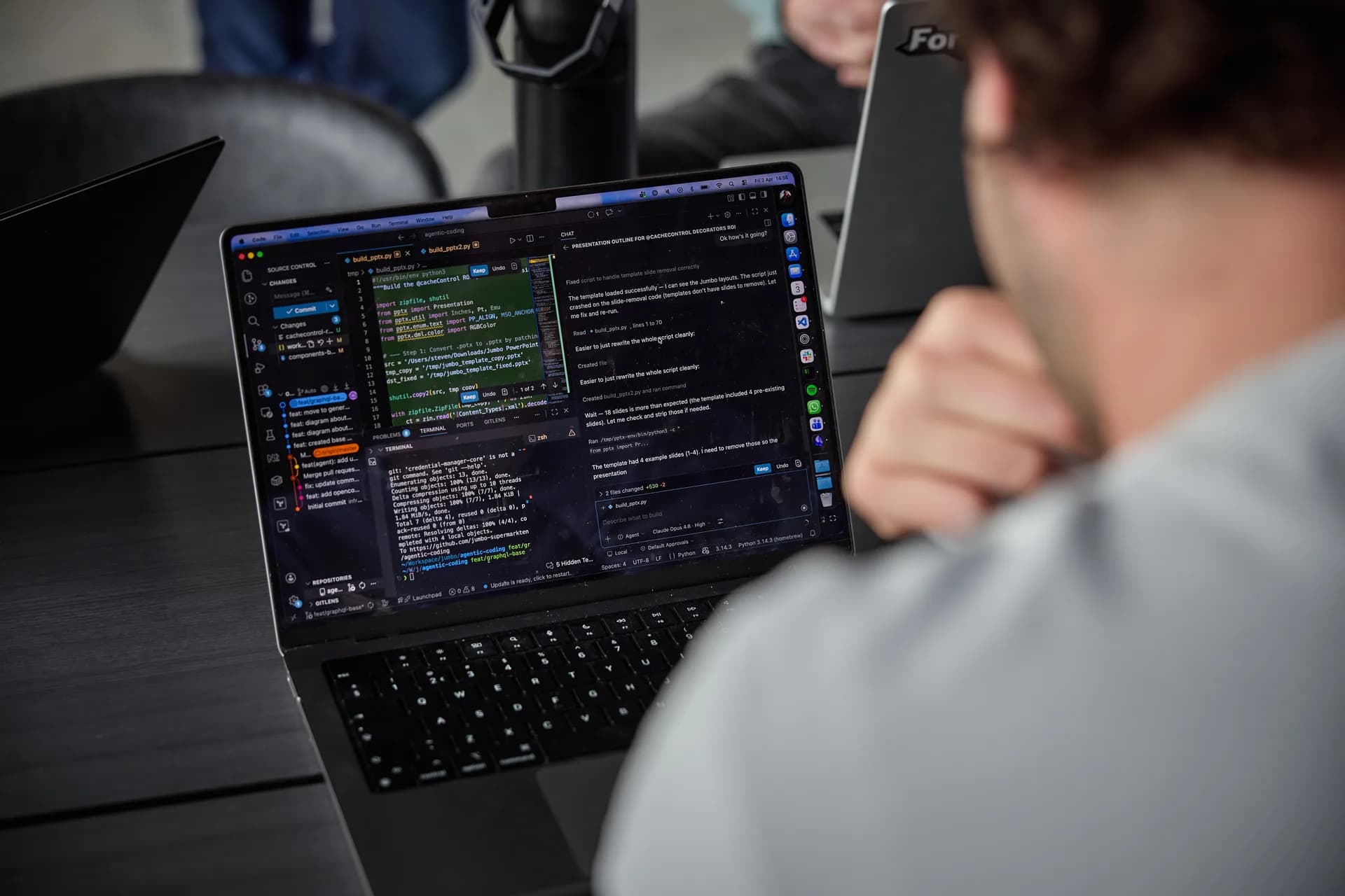 Code op het scherm van een Foreside-engineer